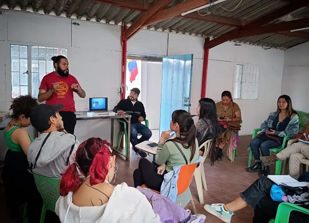 Escuela popular de derechos humanos en Suacha.
