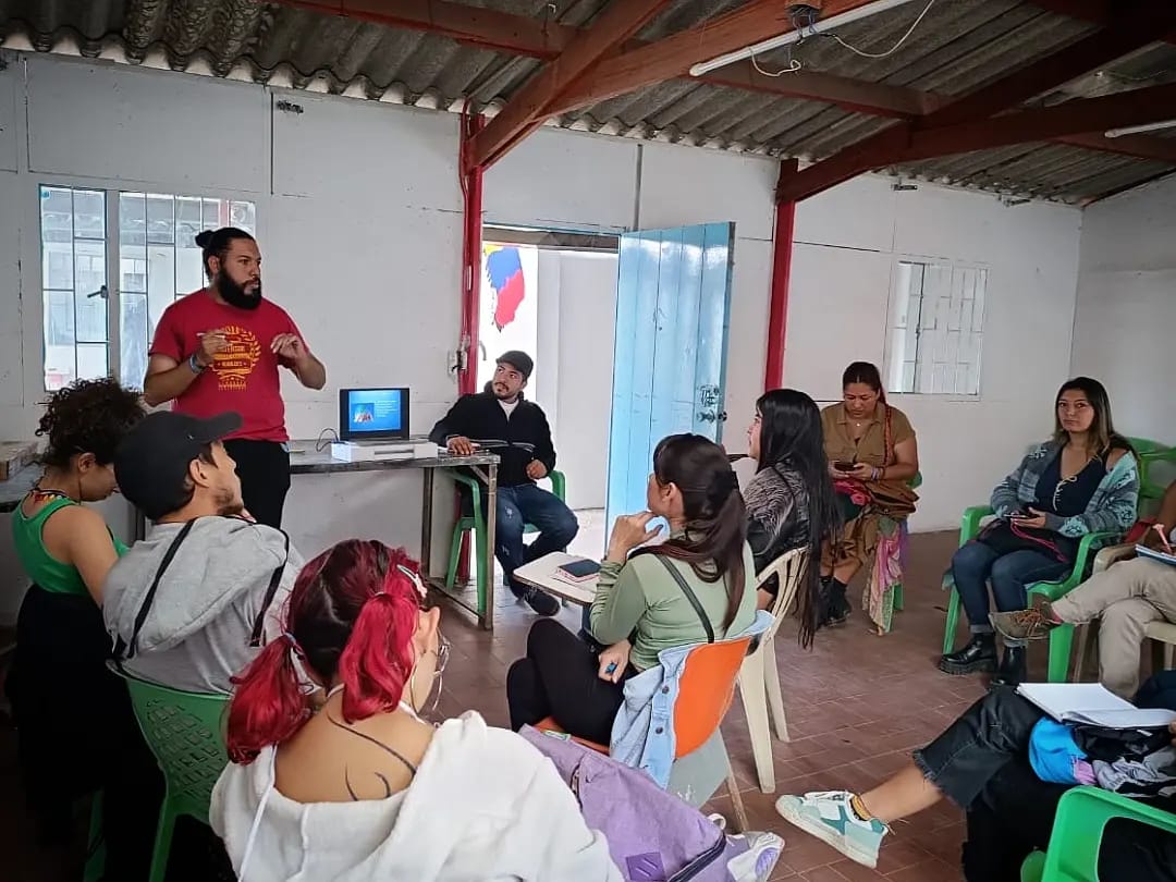 Escuela popular de derechos humanos en Suacha.